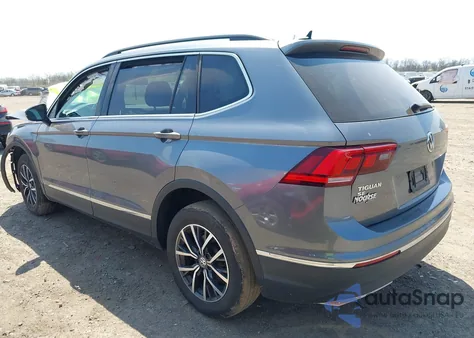 2020 Volkswagen Tiguan 2.0T Se/2.0T Se R-Line Black/2.0T Sel z USA, uszkodzony, nr VIN 3VV2B7AX4LM074385